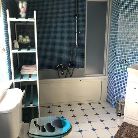 Wellfield House בית כפרי *